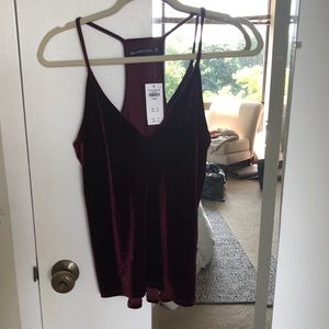 Velvety Red Wine Tank